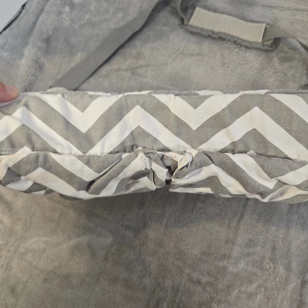 Baby K'tan Smart Gear Diaper Bag Grey White Chevron Canvas Messenger Crossbody